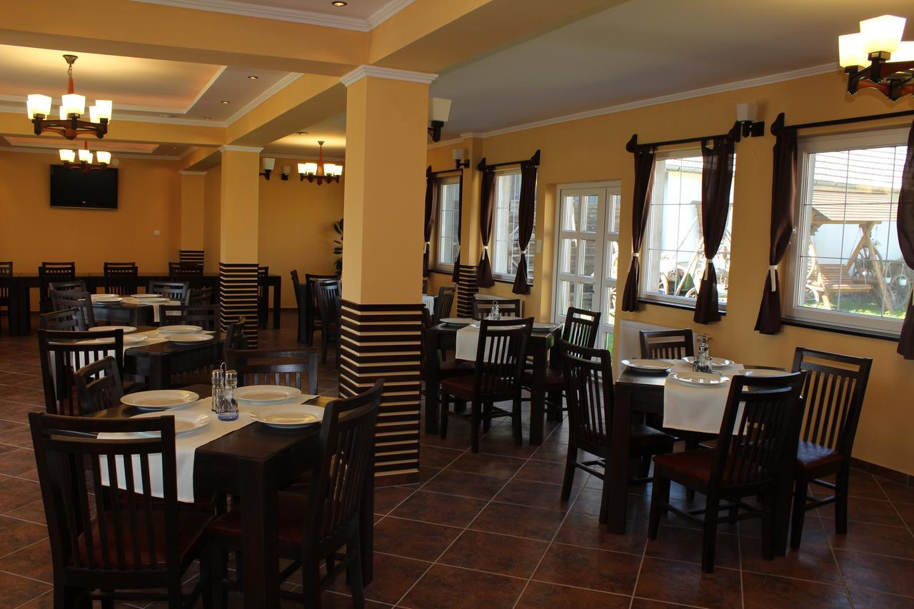 Gyongyvirag Panzio Bed & Breakfast Turia Exterior photo