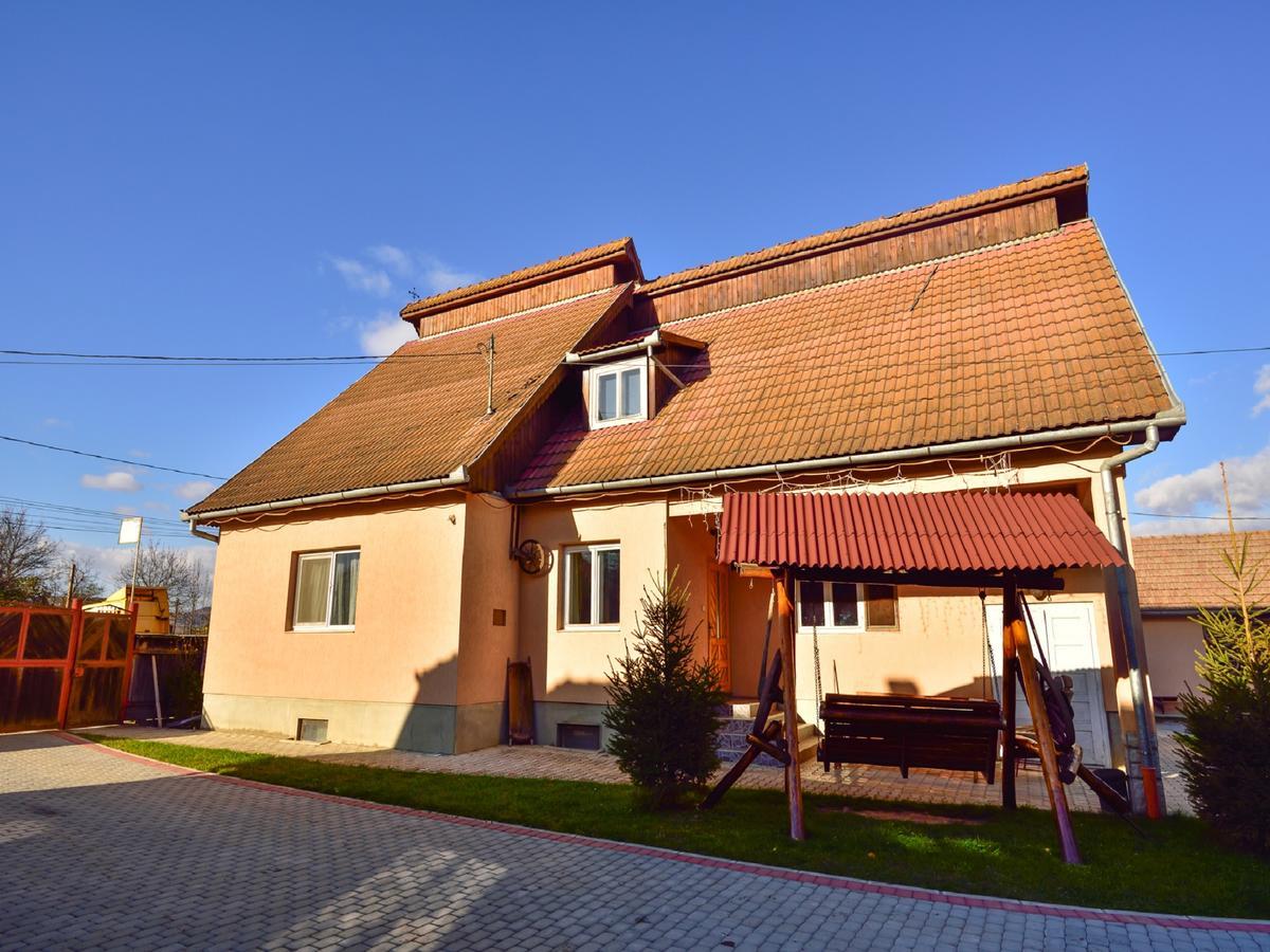 Gyongyvirag Panzio Bed & Breakfast Turia Exterior photo